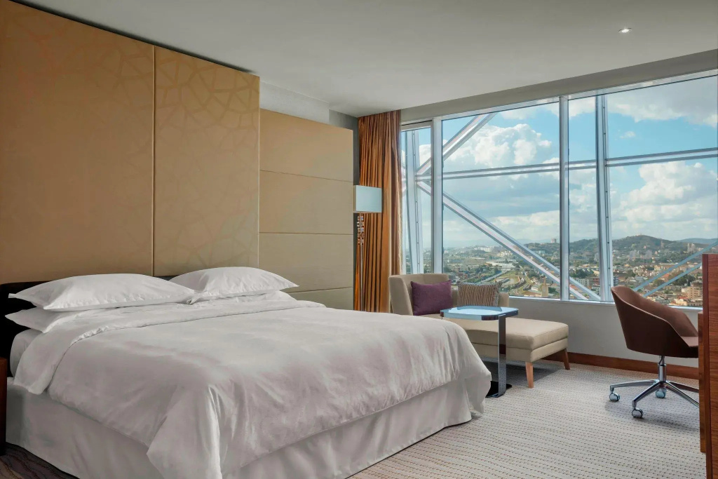 Guest Club Lounge Access Double room (full double bed)