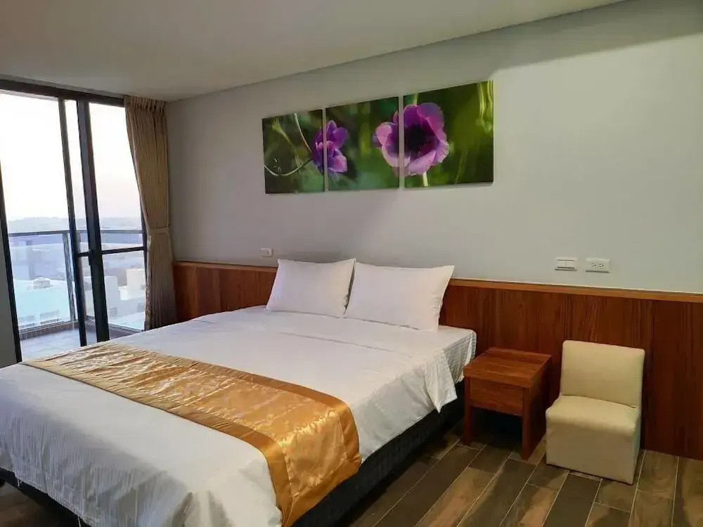 Deluxe Double room with balcony (full double bed)