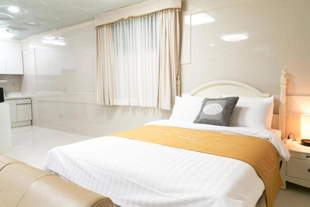 Taebaek Hotel — 3