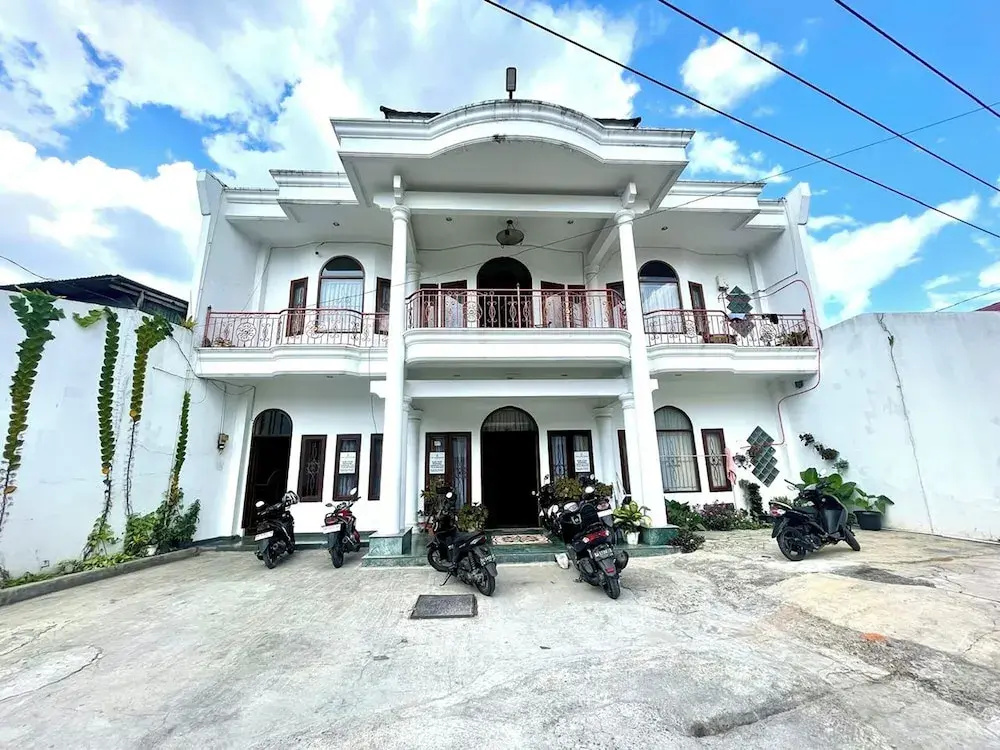 Yani Guesthouse