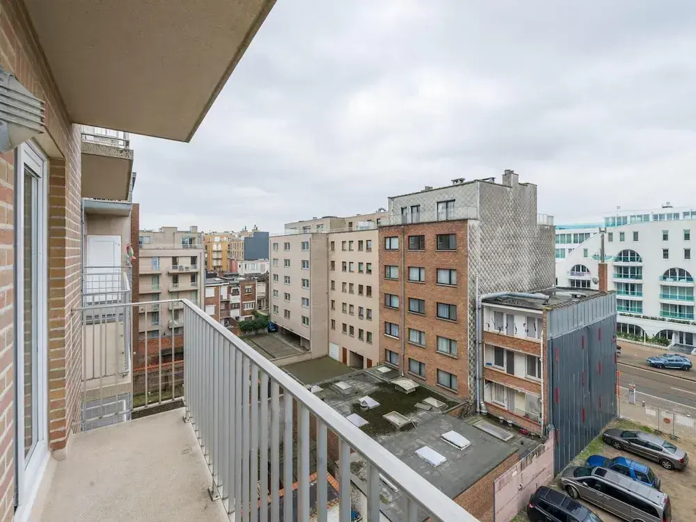 Apartment in Zeedijk With Sea View