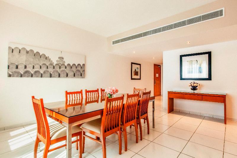 Golden Sands Hotel Apartments