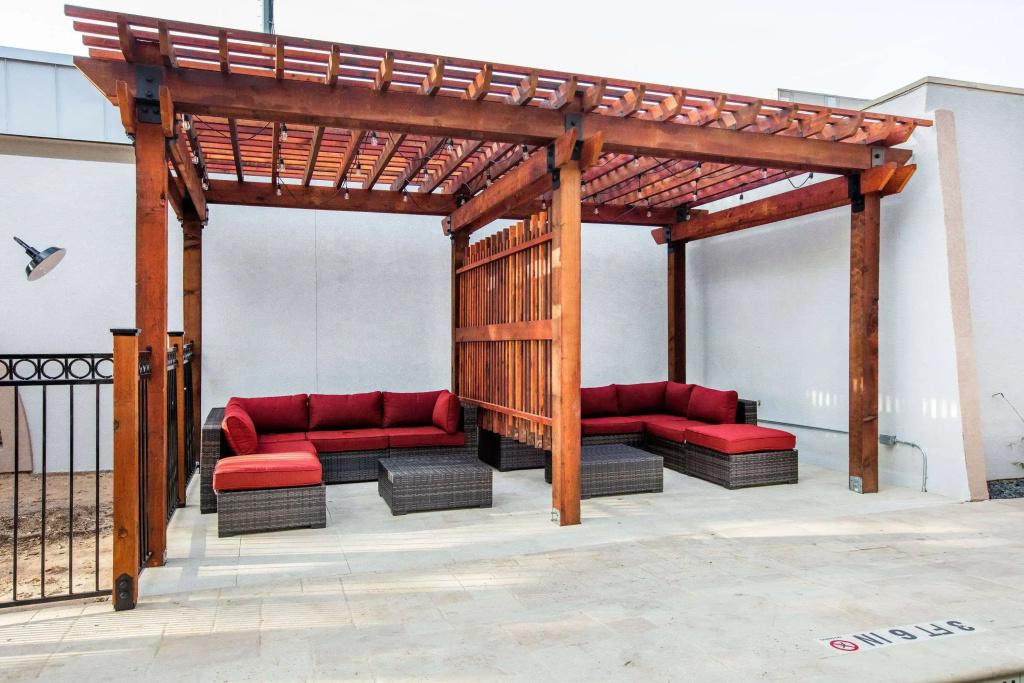 Ramada by Wyndham Austin South - Général