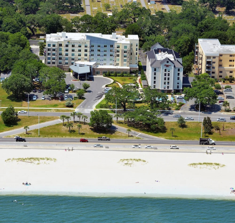 Beach & Waterfront