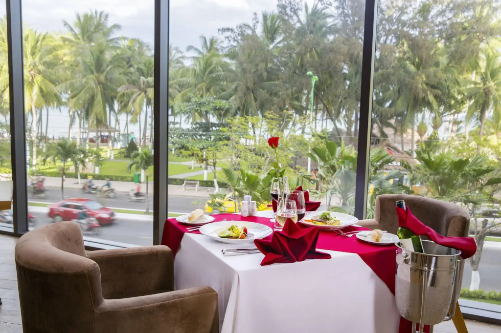 Starcity Hotel & Condotel Beachfront Nha Trang - фото 16