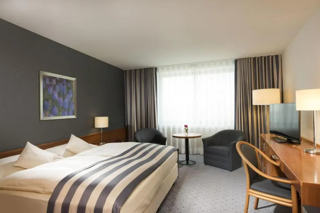Classic Double room (full double bed)