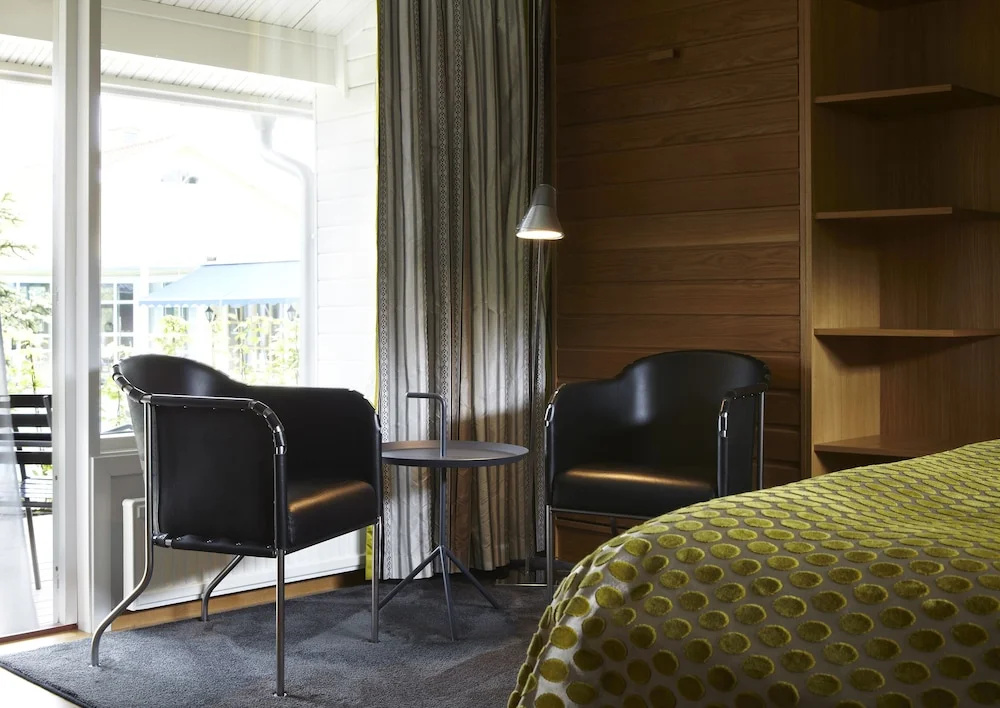 Standard Double room with balcony (full double bed)