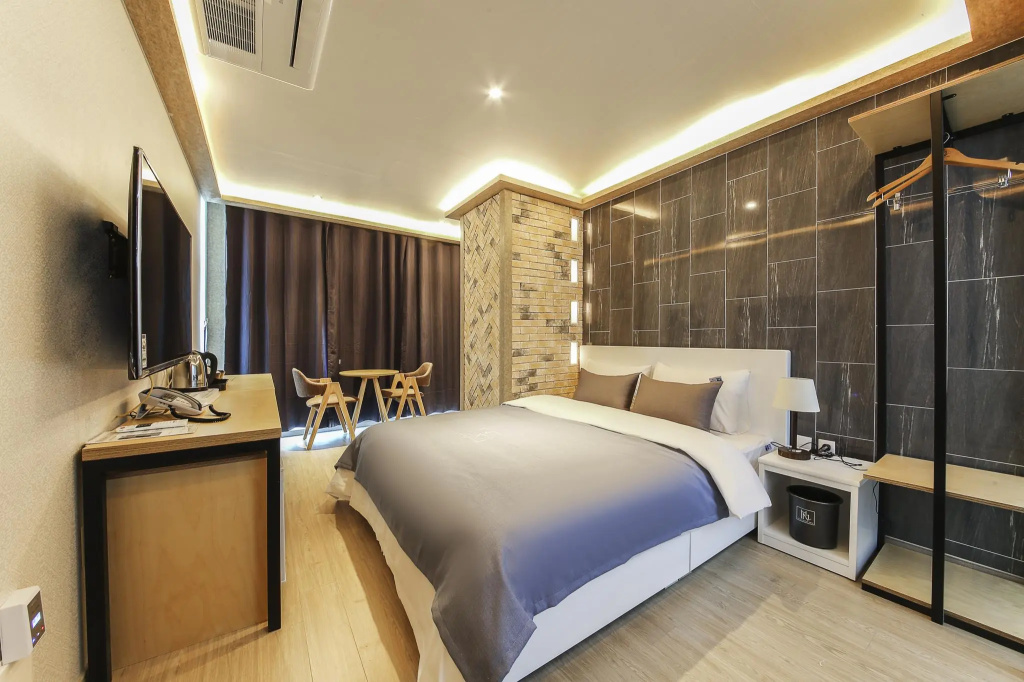 Premium room