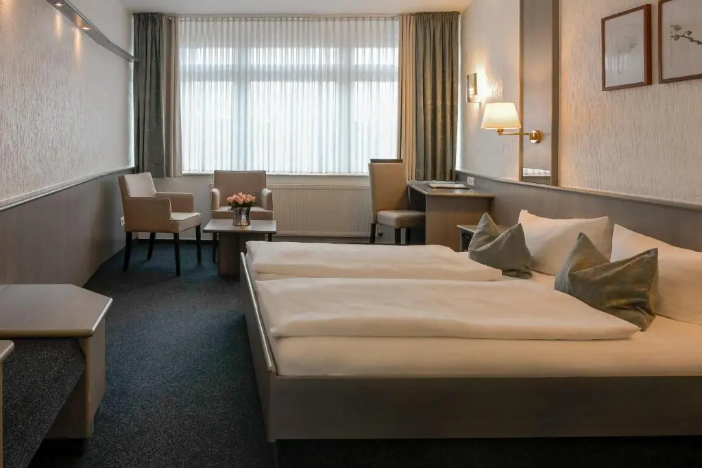 Standard Double room (full double bed)