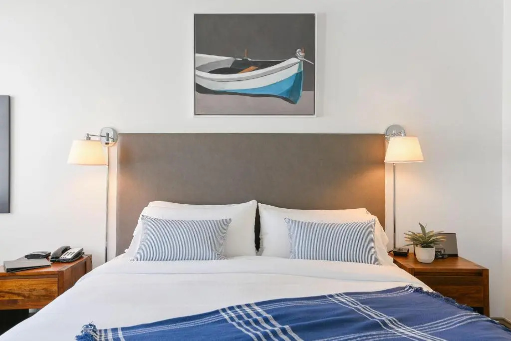 Waters Edge Hotel - Chambres