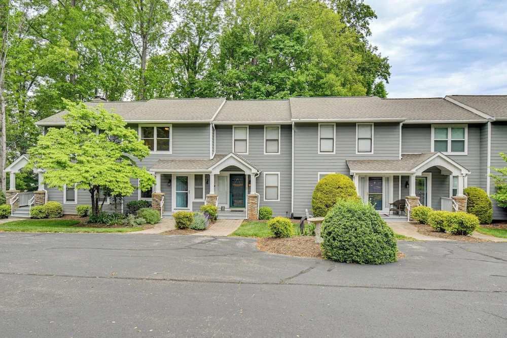 Swim Dock Access! Moneta Escape, 5 Mi to Boat Ramp