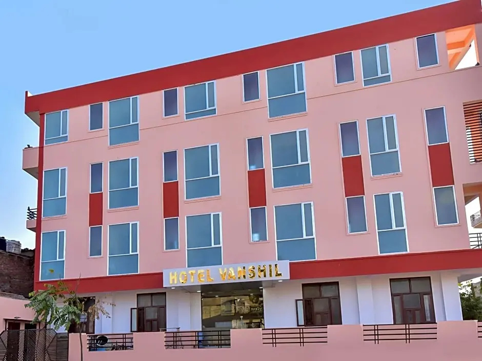 OYO 77294 Hotel Vanshil