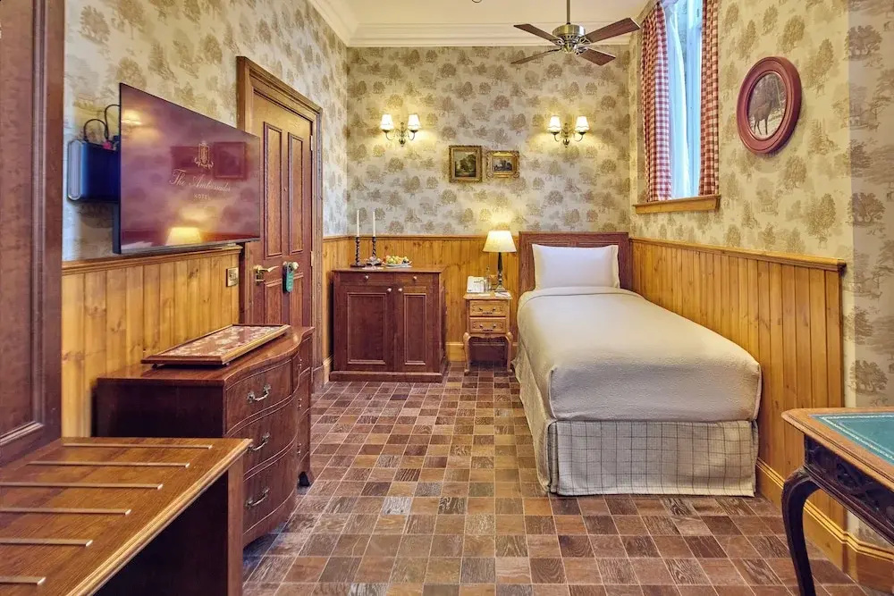 Superior room