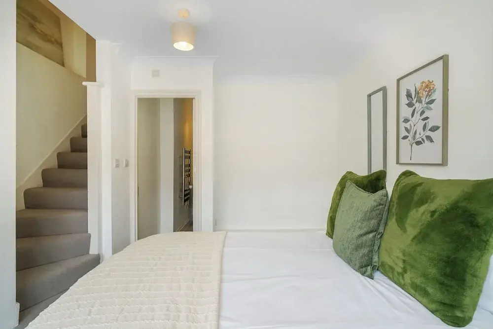 Hans Road Flat