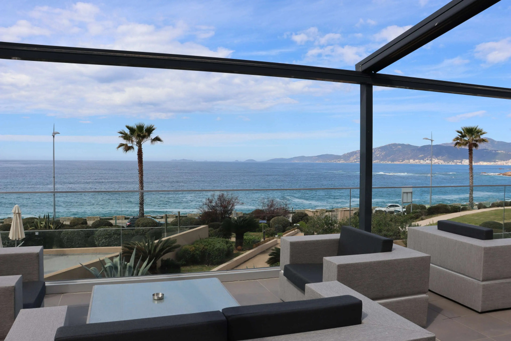 Balcony & Terrace