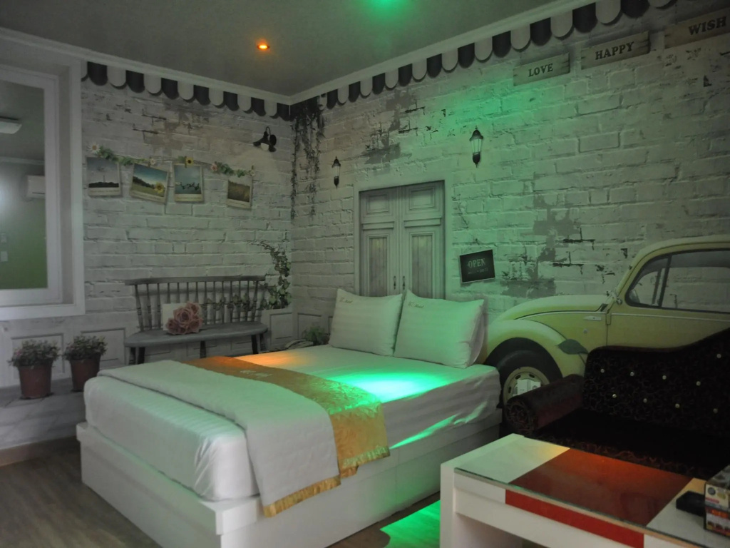 Standard Double room (full double bed)