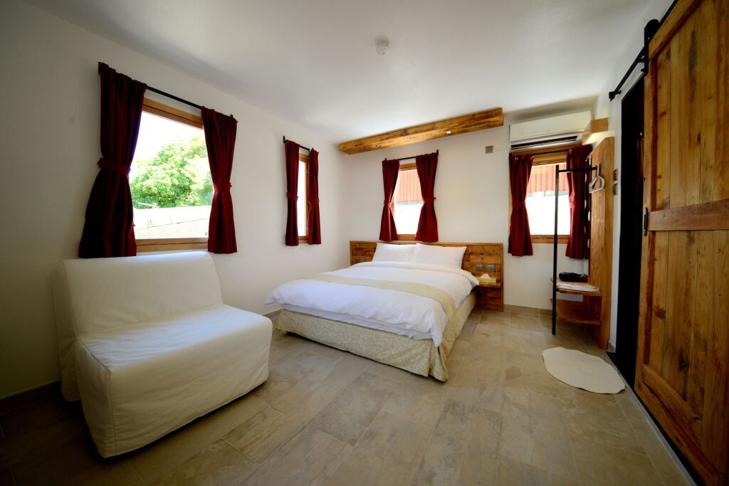 Bed & Breakfast by null