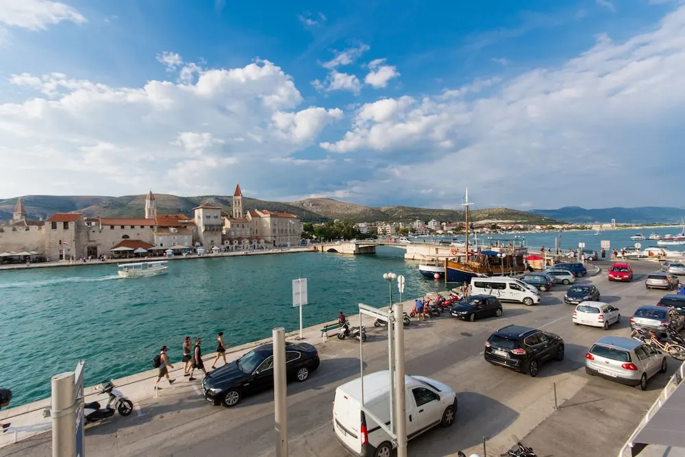 Beach & Waterfront
