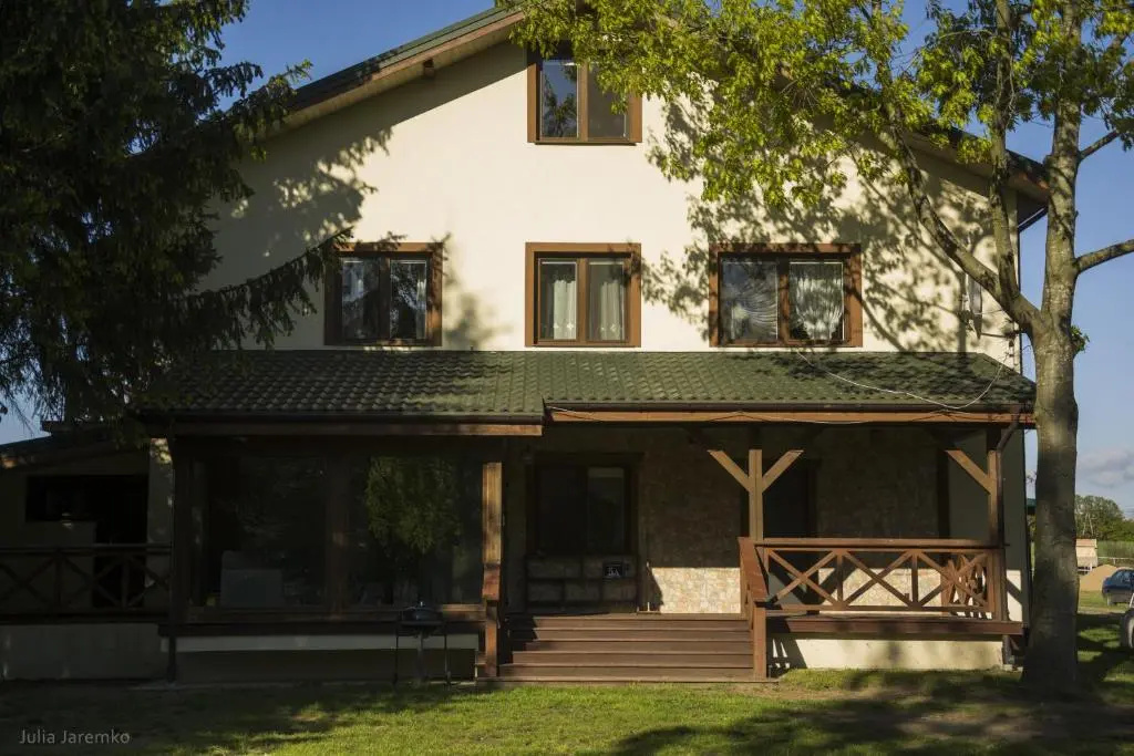 5 Bedrooms Cottage