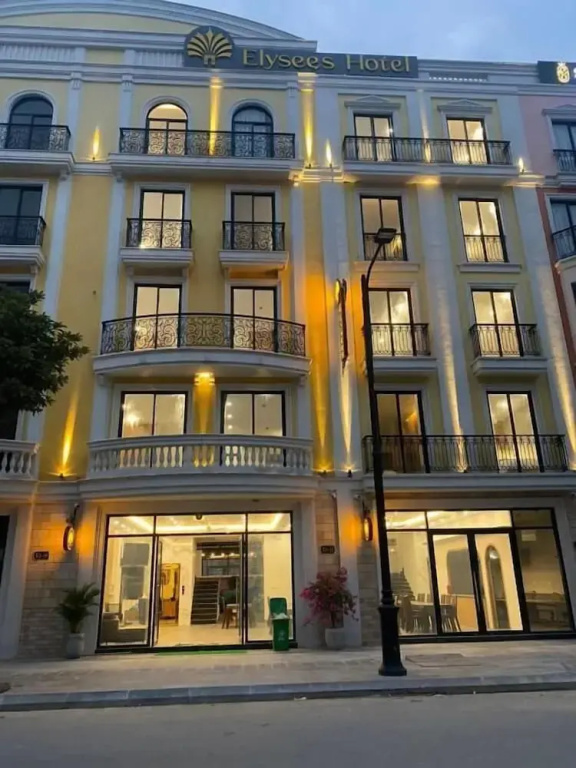 Elysees Hotel