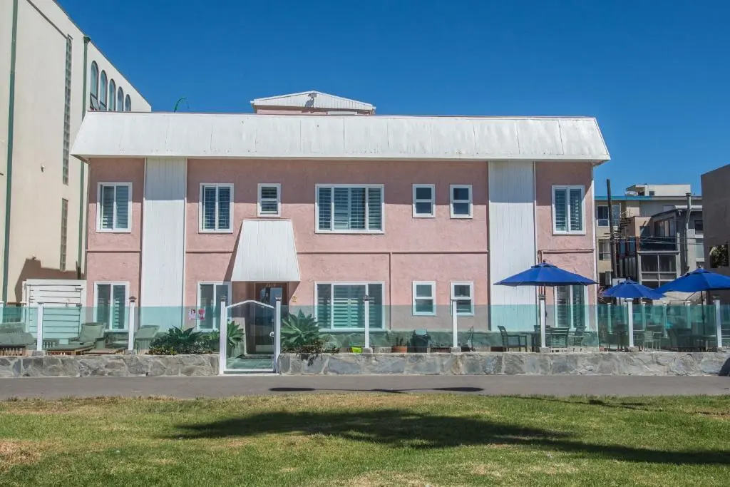 Venice on the Beach Hotel — фото