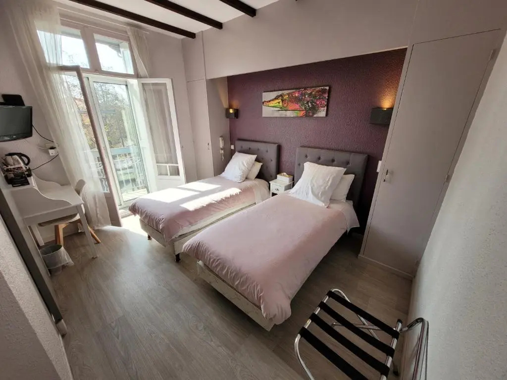 Standard Double room (twin beds)