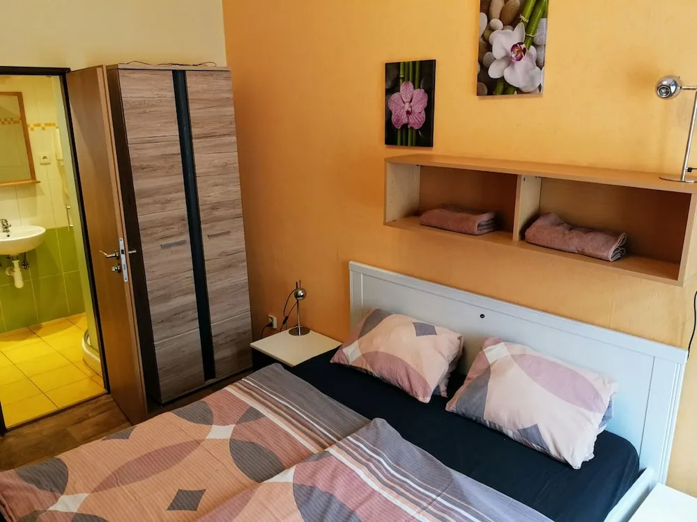 Economy Double room (full double bed)