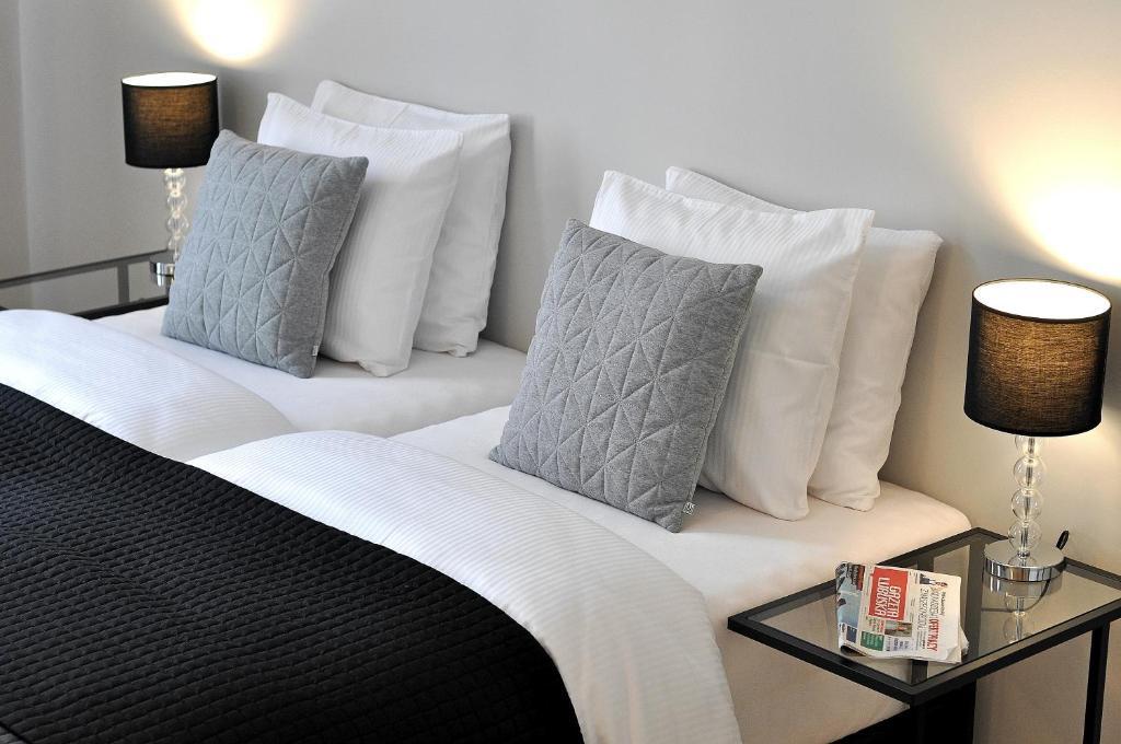 Отель Apartament Grey в Зелёна-Гуре