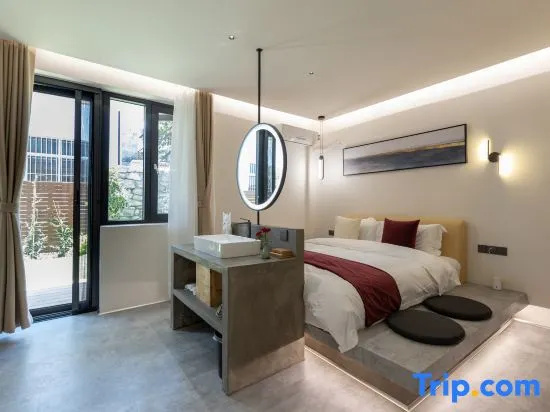 Standard room with view