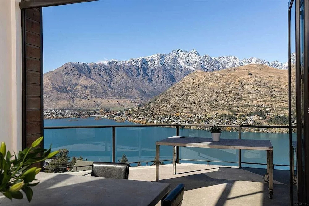 Modern Alpine Living with Spectacular View
