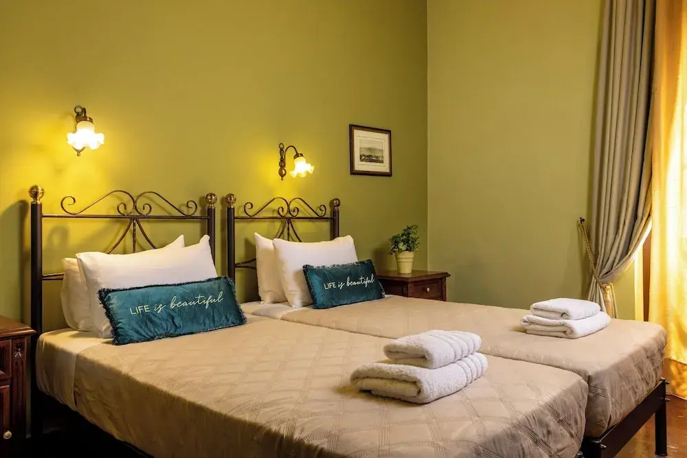 Standard Triple room with balcony