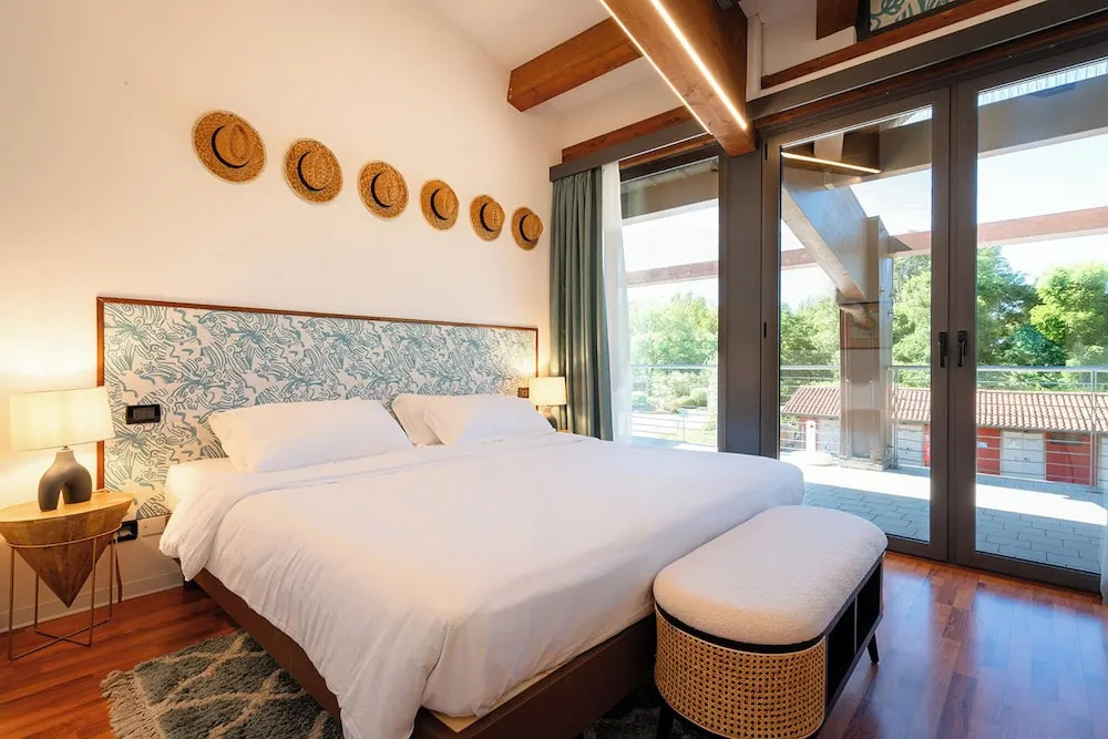 Suite with balcony