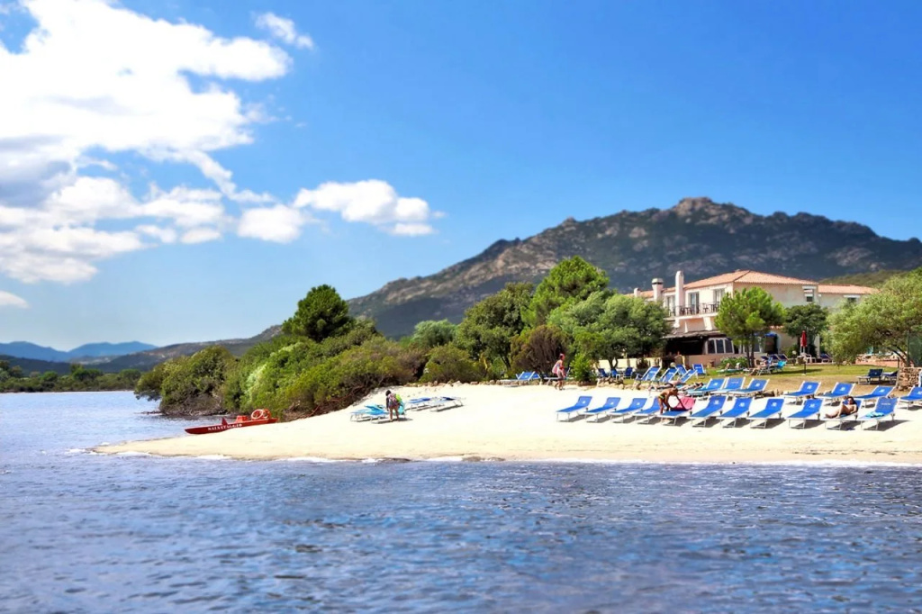 Beach & Waterfront