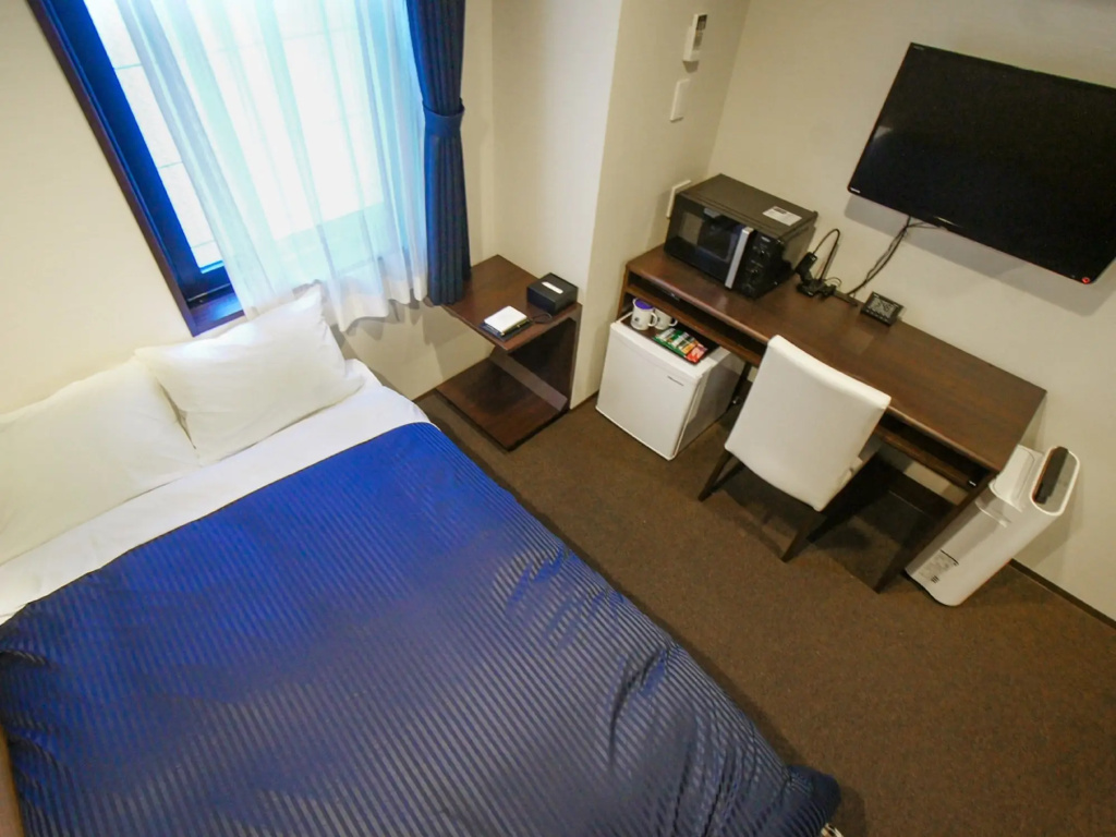 Отель Hotel Livemax Tokyo Bakurocho в Токио