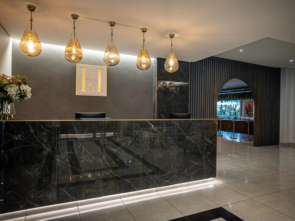 Lobby & Reception