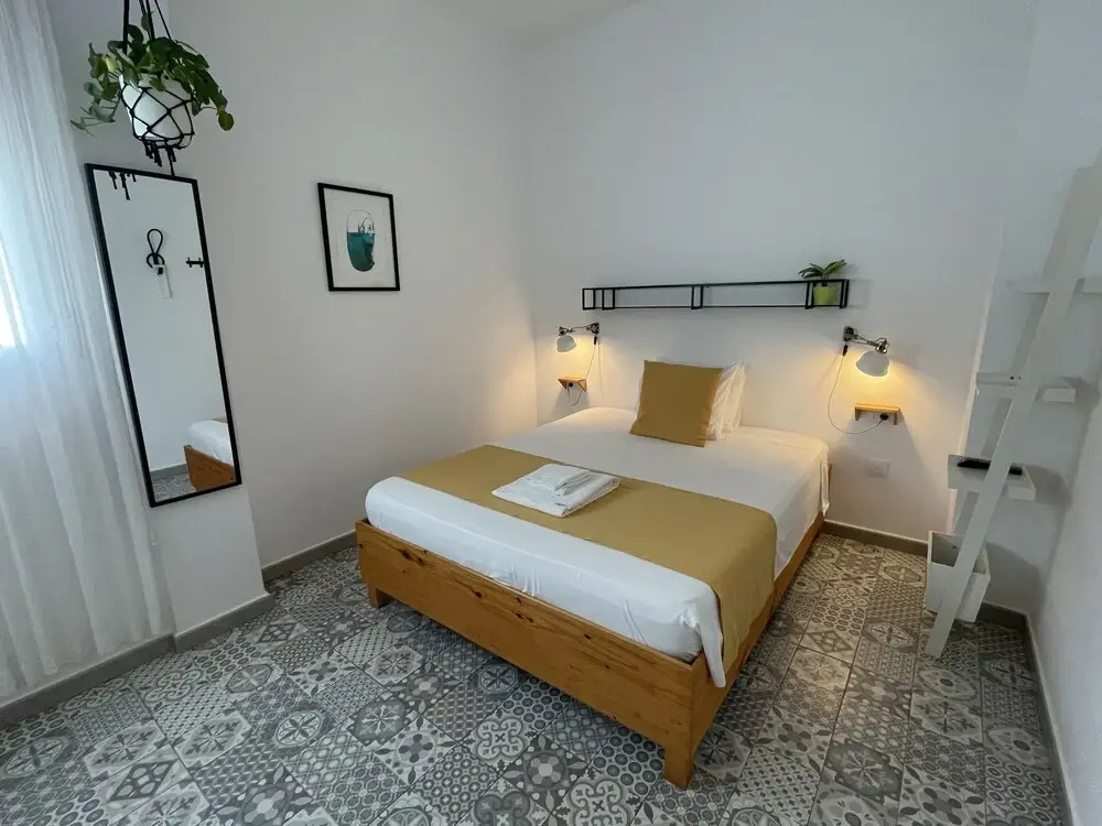 Economy room