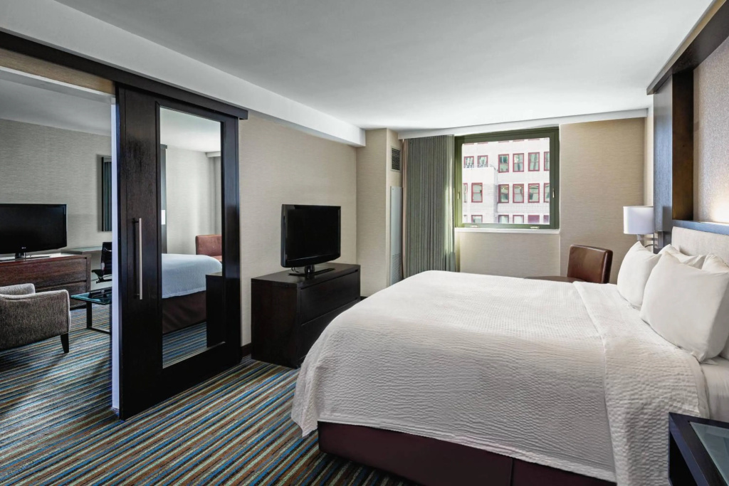 Отель Courtyard by Marriott New York Manhattan/Times Square в Нью-Йорке
