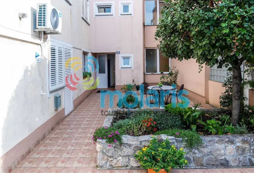 Apartment Bor