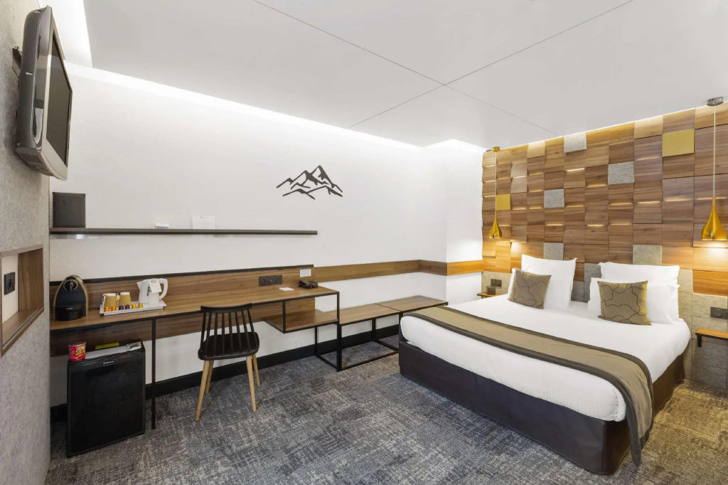 Double Junior Suite (full double bed)