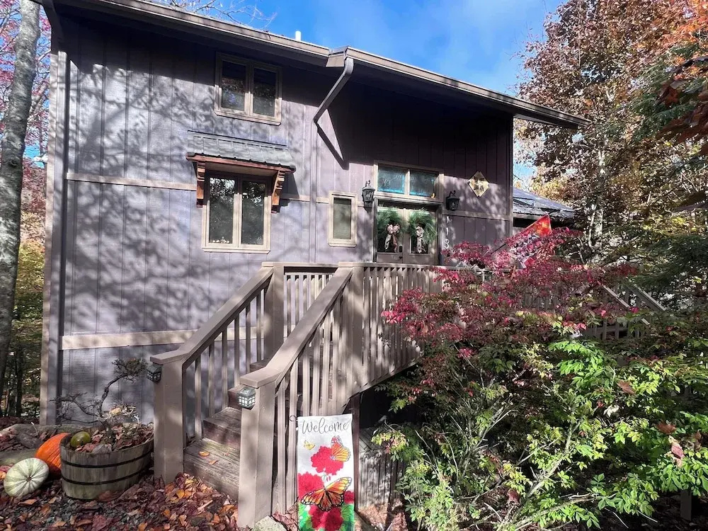 Ski, Hike & Relax: Beech Mtn Gem w/ Sweeping Views