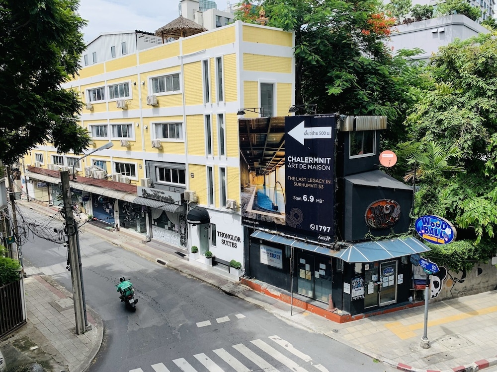Thonglor Suites Hotel — фото 1