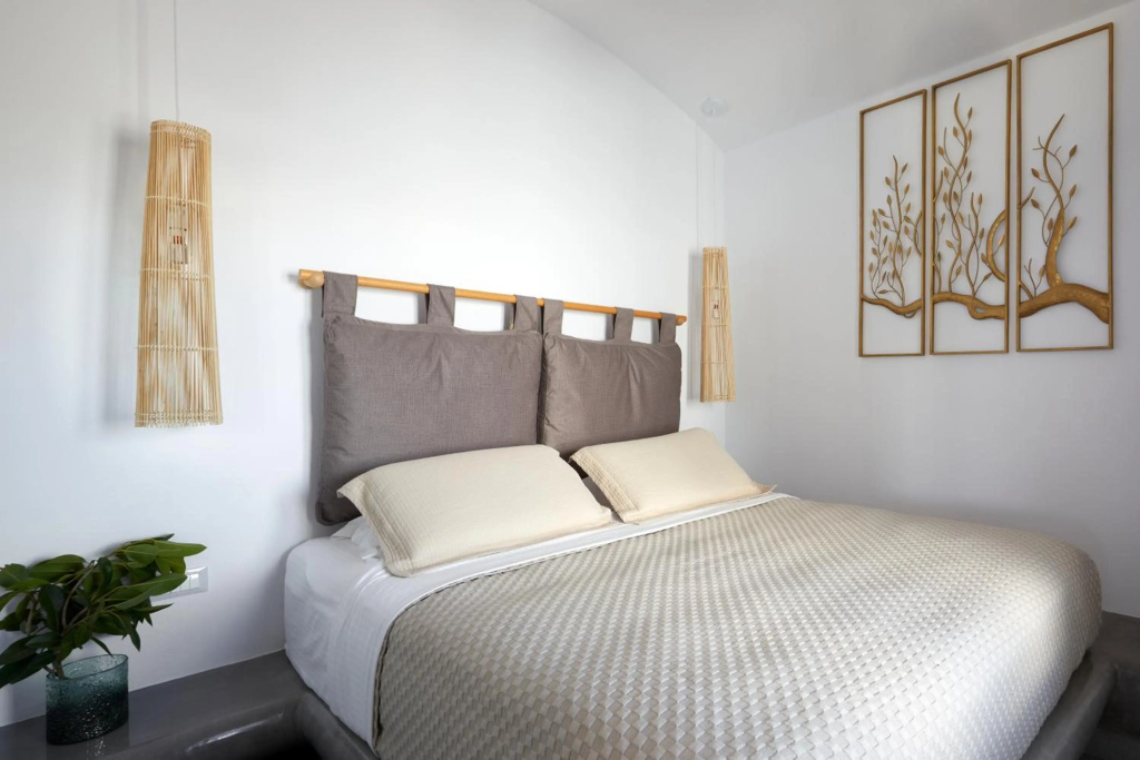 Oia Suites — 5