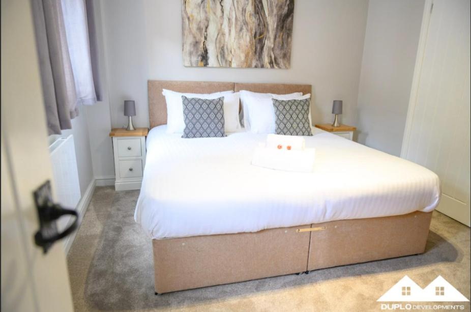 Robinson Apartment at West Drayton Farm