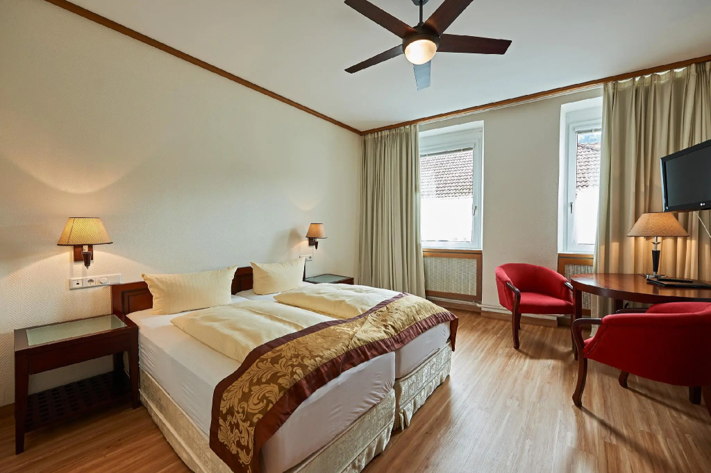 Standard Double room (full double bed)