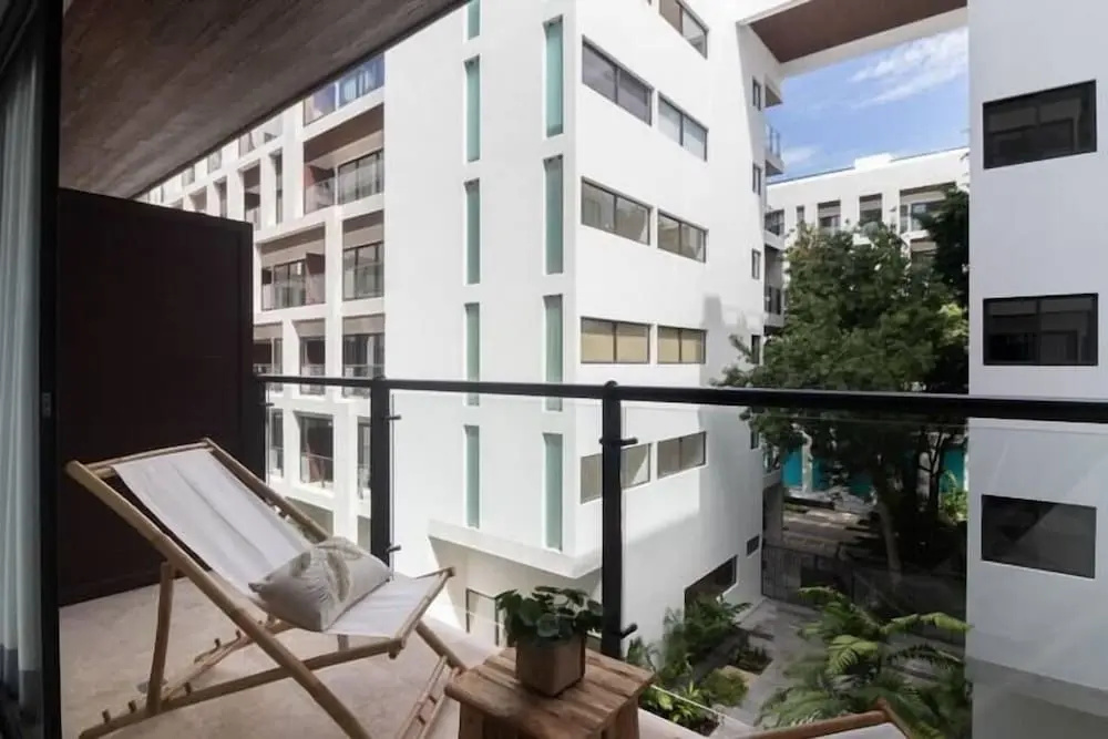 Apartments near the beach pool and gym