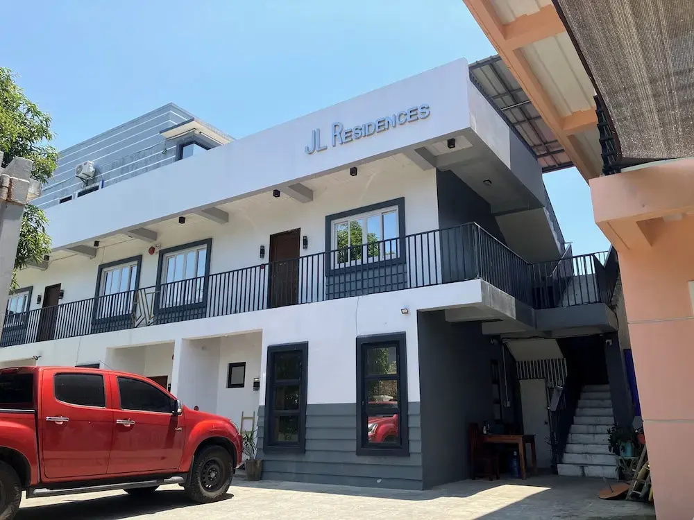 2BR Laid Back Apartment, Near Beach