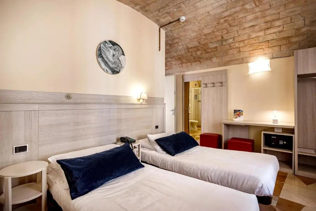 Standard Double room (full double bed)