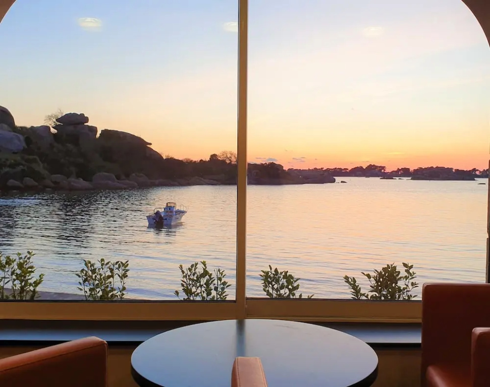 Logis Hôtel Saint-Guirec et de la Plage