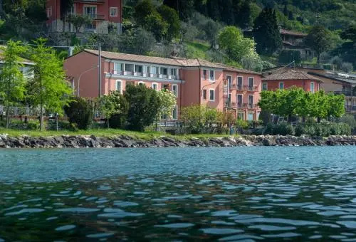 Beach & Waterfront