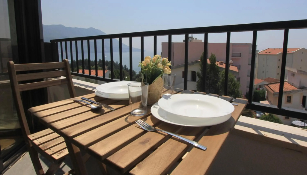 Lovely one bedroom apartment with parking space
